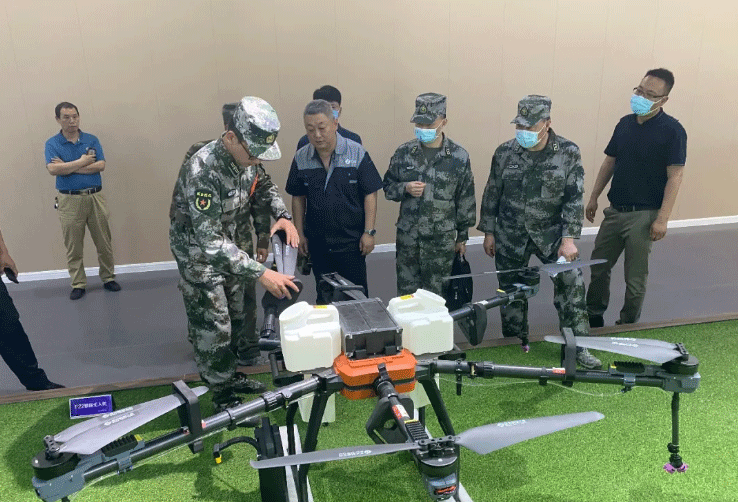河南省軍區工作組視察正大航空無人機民兵排